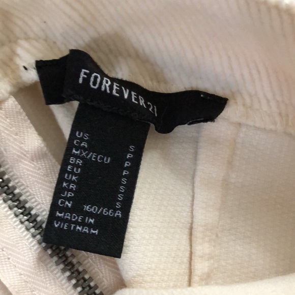 Skirt at forever 21 - Picture 3 of 3